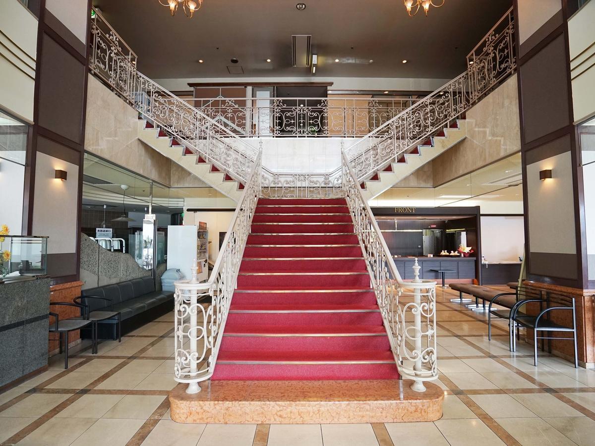 Neyagawa Trend Hotel Bagian luar foto